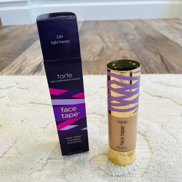 BNIB Tarte Face Tape 22H Light Honey Foundation Makeup